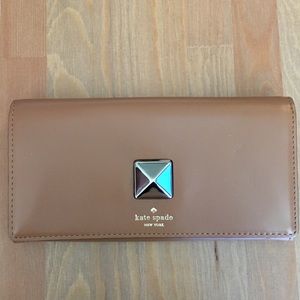 *KATE SPADE* brown leather wallet